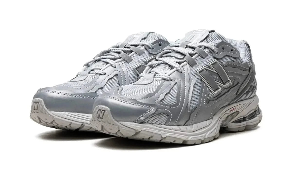 1906D Protection Pack Silver Metallic - MNR Sneakers