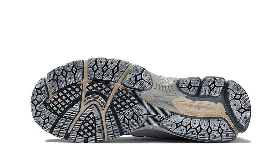 1906R AURALEE Flint Stone - MNR Sneakers