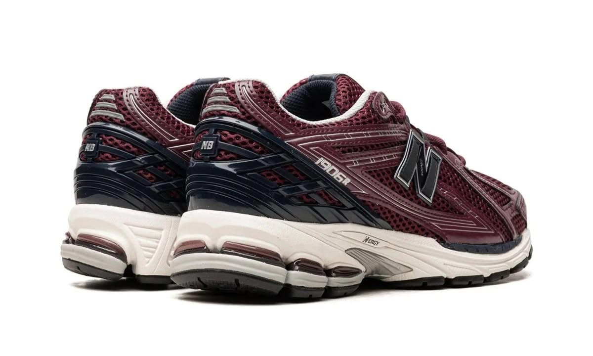 1906R Burgundy Black - MNR Sneakers