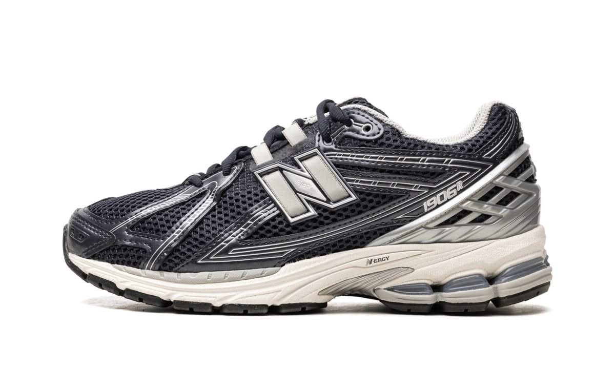 1906R Eclipse - MNR Sneakers