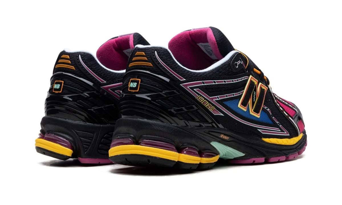 1906R Neon Nights - MNR Sneakers