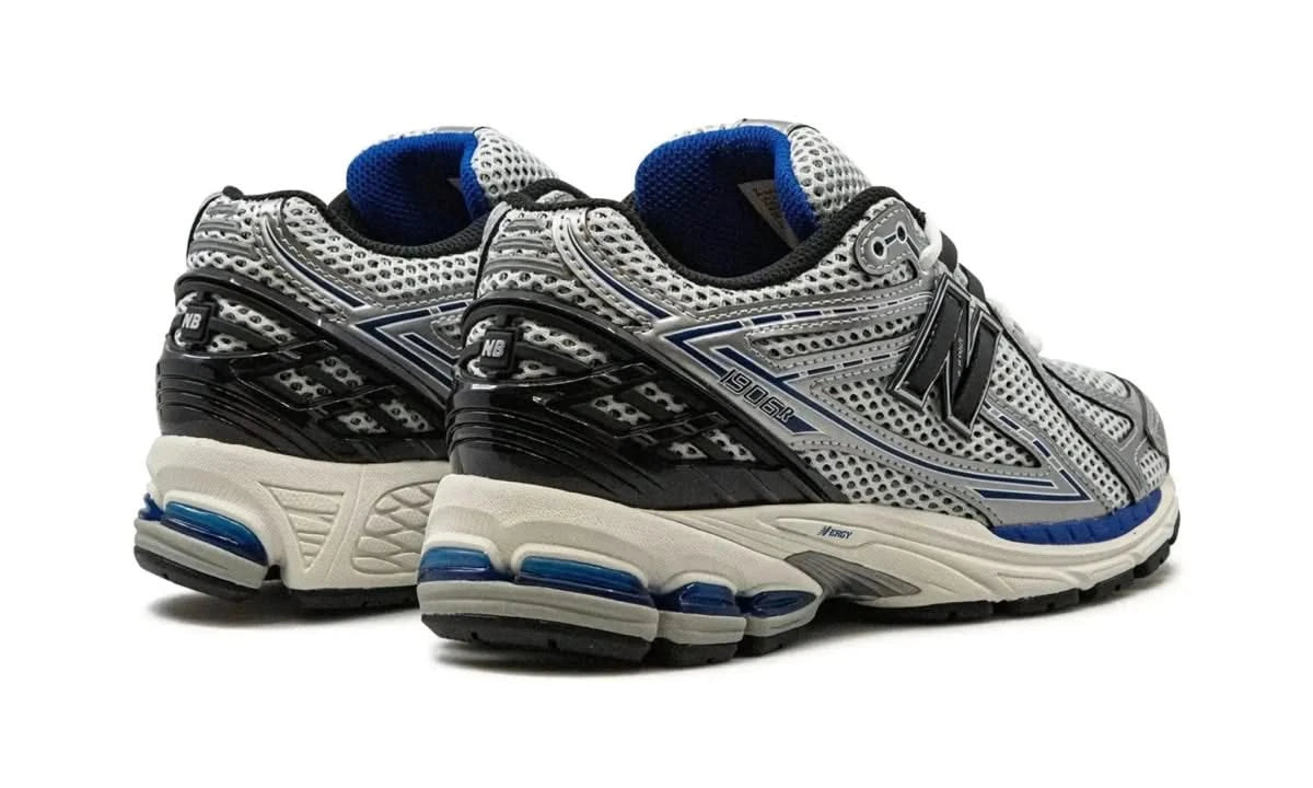 1906R Silver Metallic - MNR Sneakers