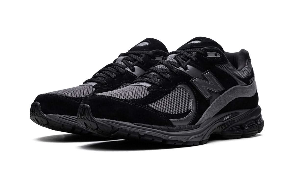 2002R Black Dark Grey - MNR Sneakers