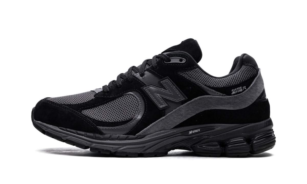 2002R Black Dark Grey - MNR Sneakers