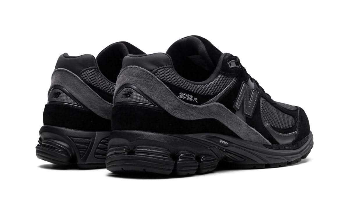 2002R Black Dark Grey - MNR Sneakers