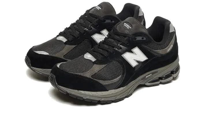 2002R Black Dark Grey White JD Sports Exclusive - MNR Sneakers