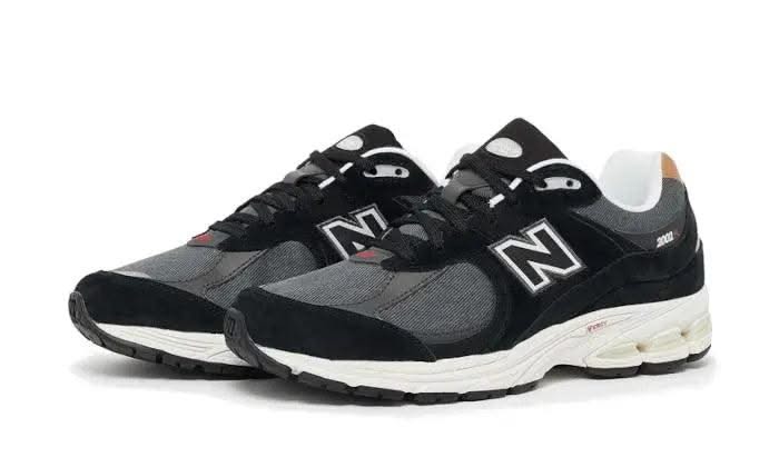 2002R Black Sepia - MNR Sneakers