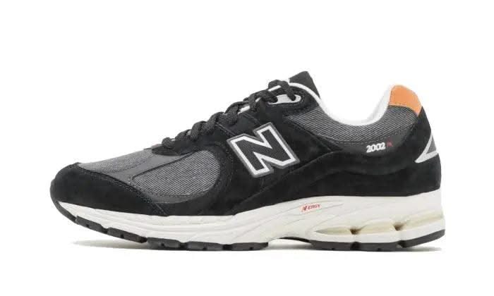 2002R Black Sepia - MNR Sneakers