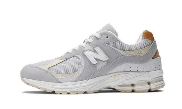2002R Concrete Grey - MNR Sneakers