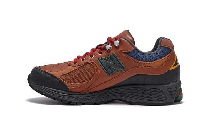 2002R Hiking Brown - MNR Sneakers
