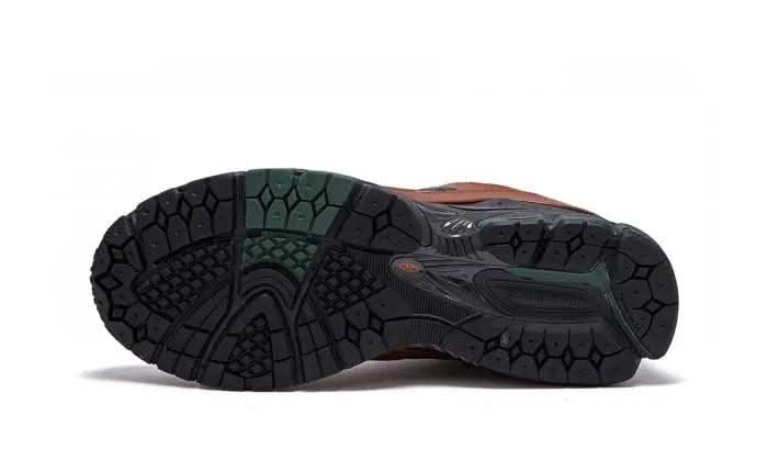2002R Hiking Brown - MNR Sneakers