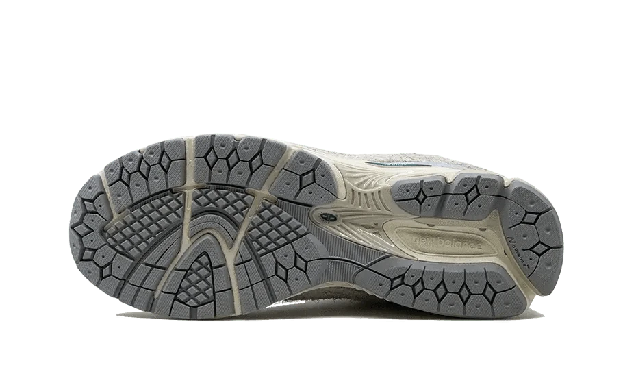 2002R Linen - MNR Sneakers