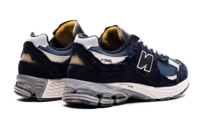 2002R Protection Pack Dark Navy - MNR Sneakers