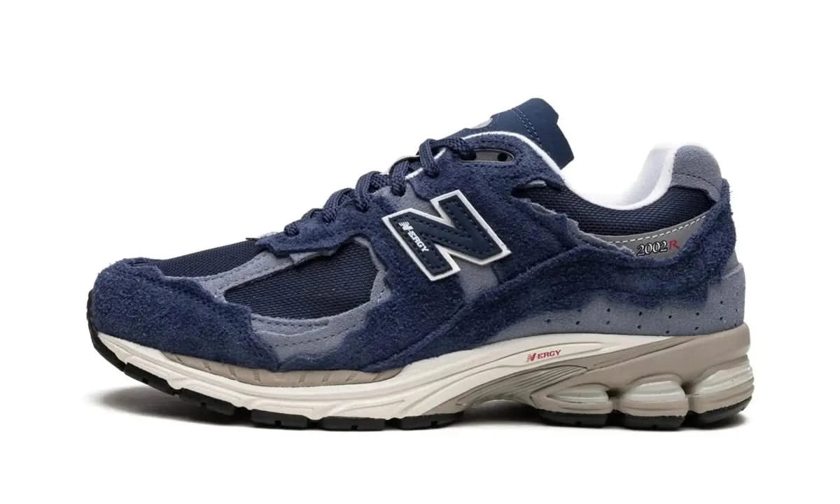 2002R Protection Pack Navy - MNR Sneakers