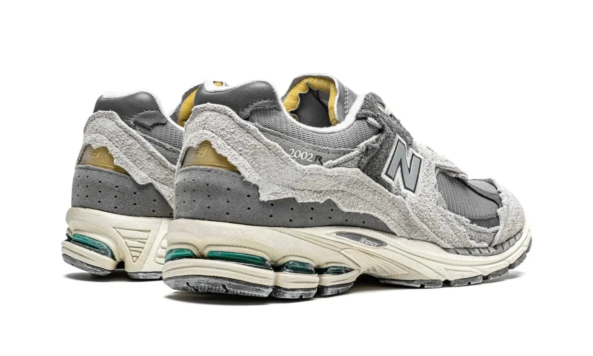 2002R Protection Pack Rain Cloud - MNR Sneakers
