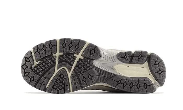 2002R Rain Cloud Angora - MNR Sneakers