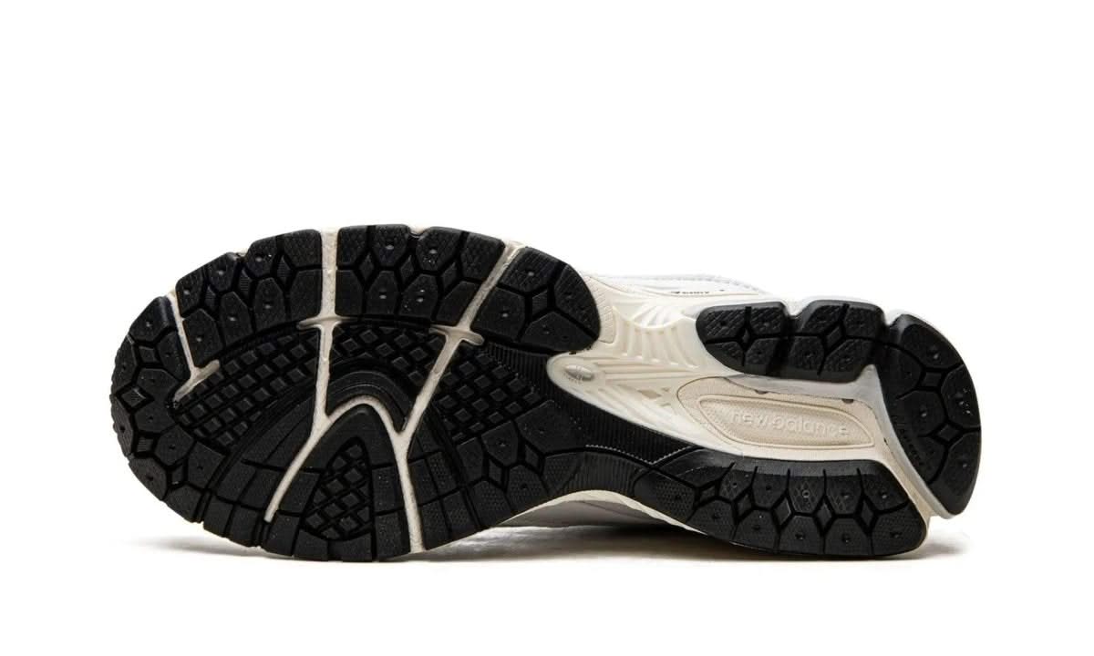 2002R White Natural Indigo - MNR Sneakers