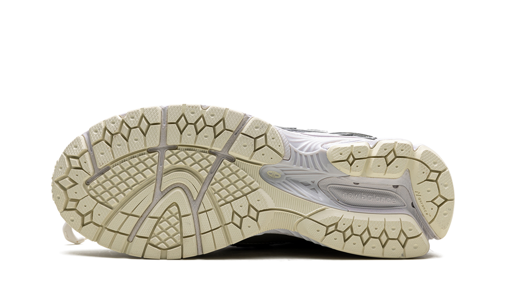 1906R The Basement Silver