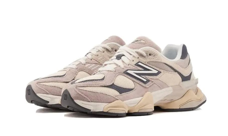 9060 Moonrock Linen - MNR Sneakers