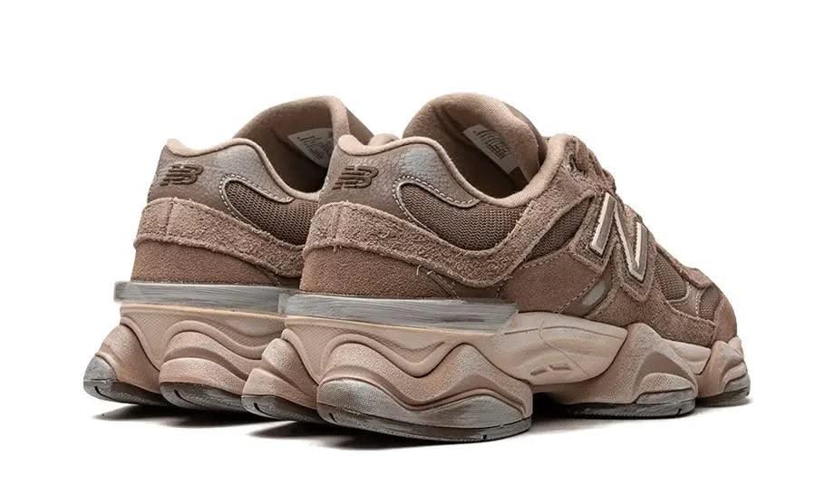9060 Mushroom Brown - MNR Sneakers