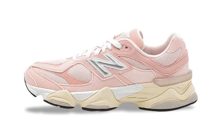 9060 Pink Haze - MNR Sneakers