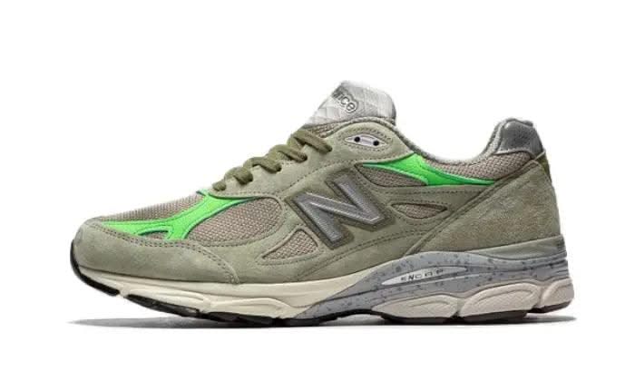 990 V3 Patta Keep Your Family Close - MNR Sneakers