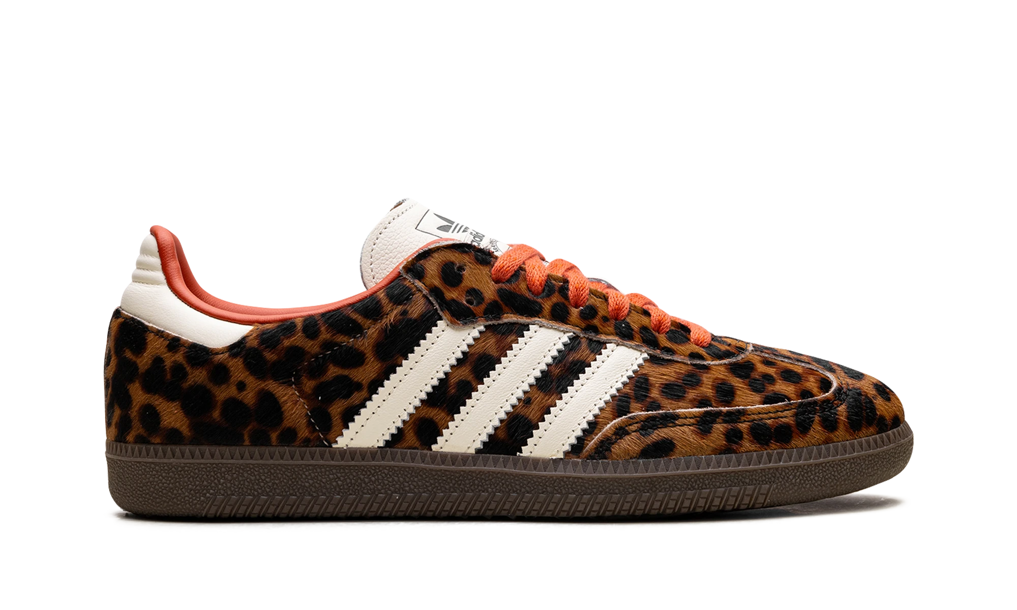 Basket Adidas Samba OG Preloved Red Leopard en cuir noir, rouge et beige, disponible en France, Suisse, Belgique et Luxembourg — vue de profil extérieur.