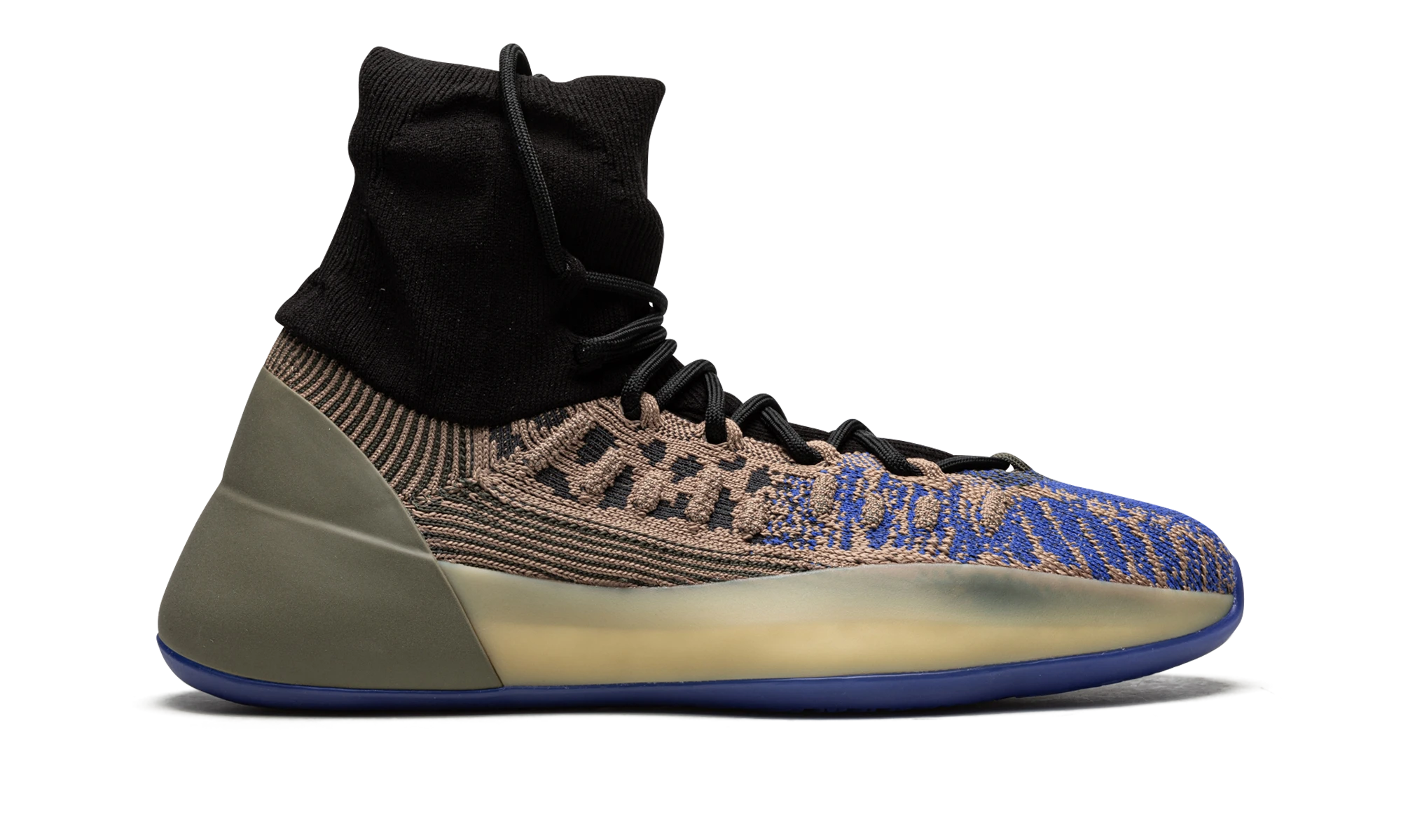 Basket Adidas Yeezy BSKTBL Knit Slate Azure en maille gris, bleu et noir, disponible en France, Suisse, Belgique et Luxembourg — vue de profil extérieur.