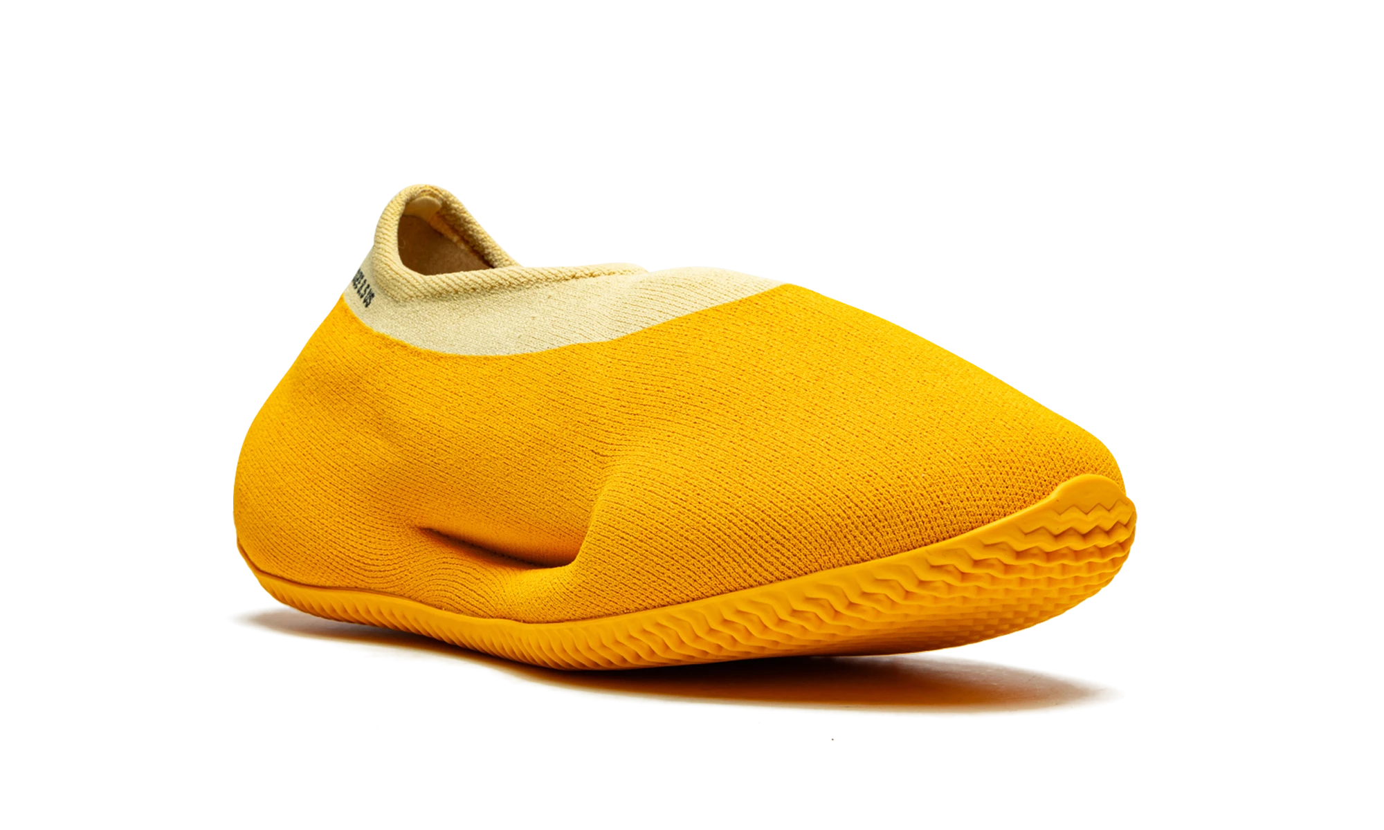 Basket Adidas Yeezy Knit RNR Sulfur en maille, disponible en France, Suisse, Belgique et Luxembourg — vue de profil extérieur.