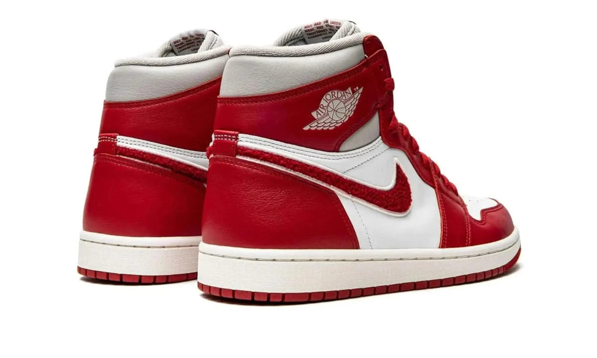 Air Jordan 1 High OG Varsity Red (Chenille) - MNR Sneakers