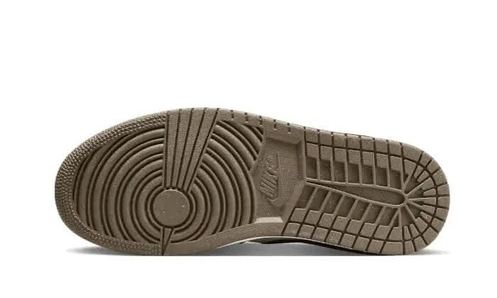 Air Jordan 1 Low SE Light Olive - MNR Sneakers