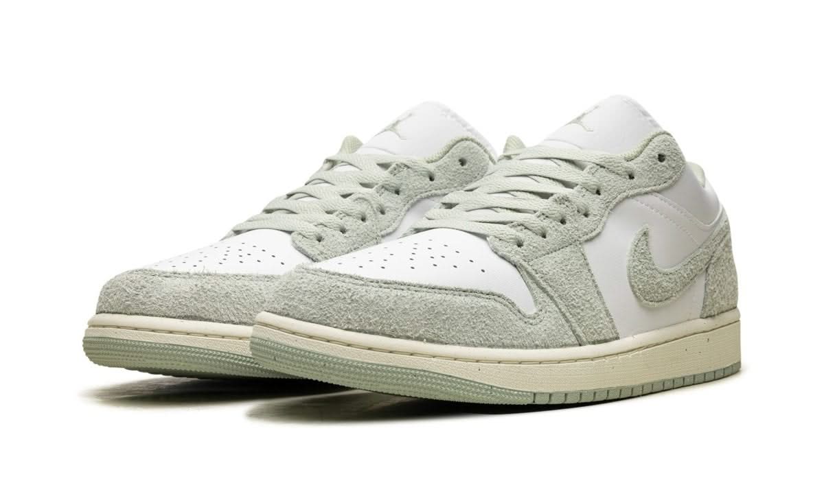 Air Jordan 1 Low SE Seafoam - MNR Sneakers