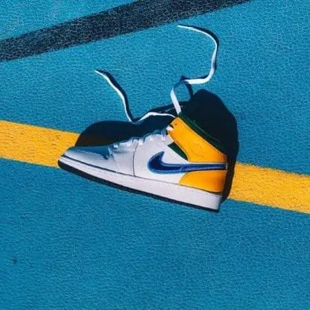 Air Jordan 1 Mid Alternate Multi-Color - MNR Sneakers