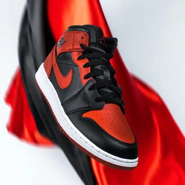Air Jordan 1 Mid Banned (2020) - MNR Sneakers