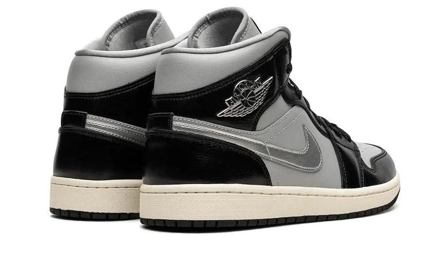 Air Jordan 1 Mid Black Chrome - MNR Sneakers