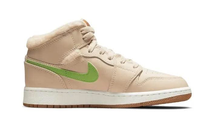Air Jordan 1 Mid Fleece Pearl White - MNR Sneakers