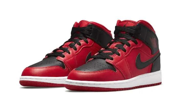 Air Jordan 1 Mid Reverse Bred - MNR Sneakers