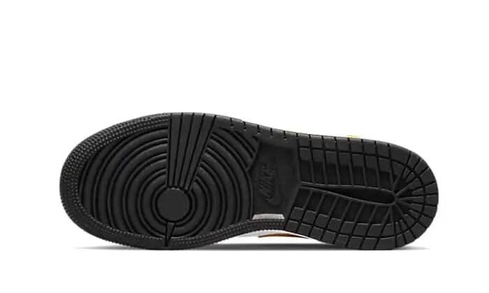 Air Jordan 1 Mid SE Multi-color - MNR Sneakers