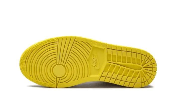 Air Jordan 1 Mid SE Voltage Yellow - MNR Sneakers