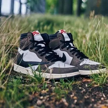 Air Jordan 1 Retro High Travis Scott "Cactus Jack" - MNR Sneakers