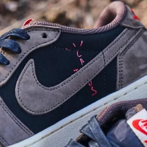 Air Jordan 1 Retro Low Travis Scott - MNR Sneakers