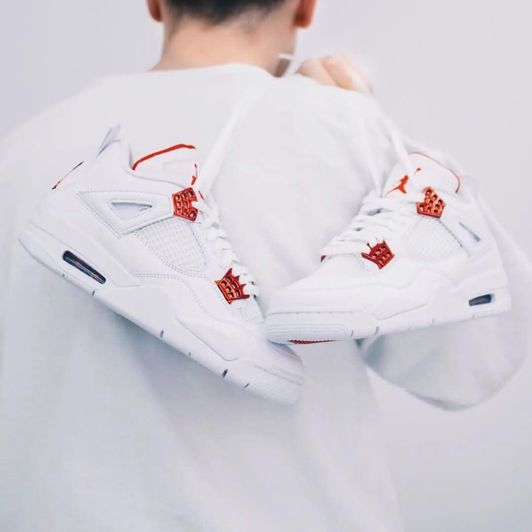 Air Jordan 4 Retro Metallic Red - MNR Sneakers