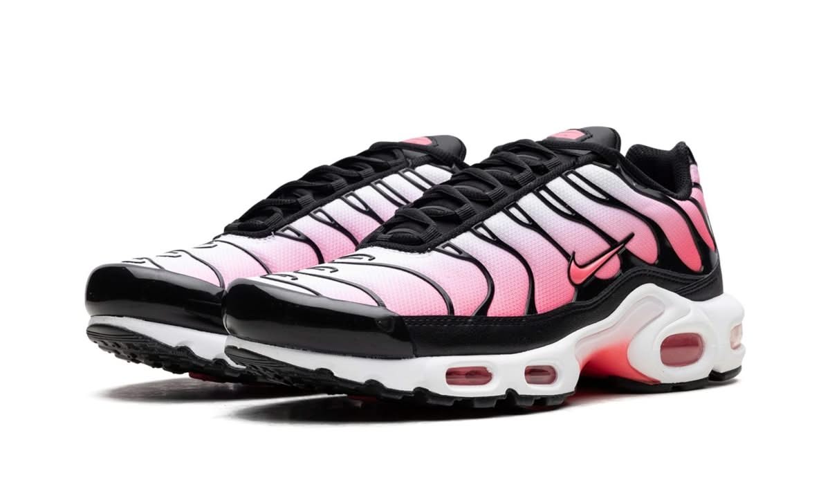 Air Max Plus Black Hot Punch - MNR Sneakers