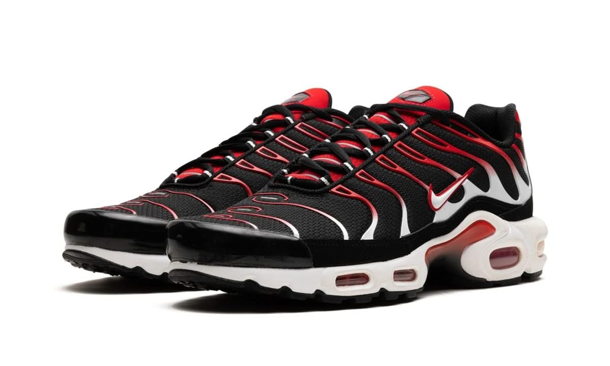 Air Max Plus Black White University Red - MNR Sneakers