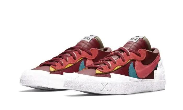 Blazer Low Sacai Kaws Team Red - MNR Sneakers