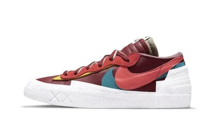 Blazer Low Sacai Kaws Team Red - MNR Sneakers