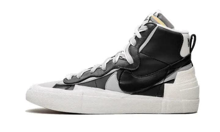 Blazer Mid Sacai Black Grey - MNR Sneakers