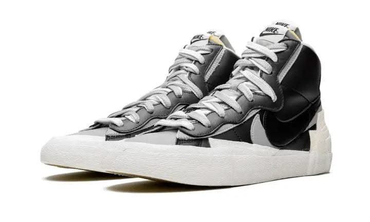 Blazer Mid Sacai Black Grey - MNR Sneakers