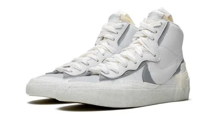 Blazer Mid Sacai White Grey - MNR Sneakers