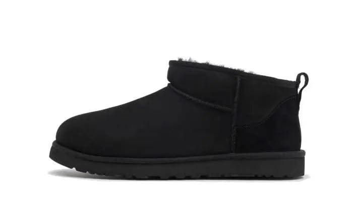Classic Ultra Mini Boot Black - MNR Sneakers